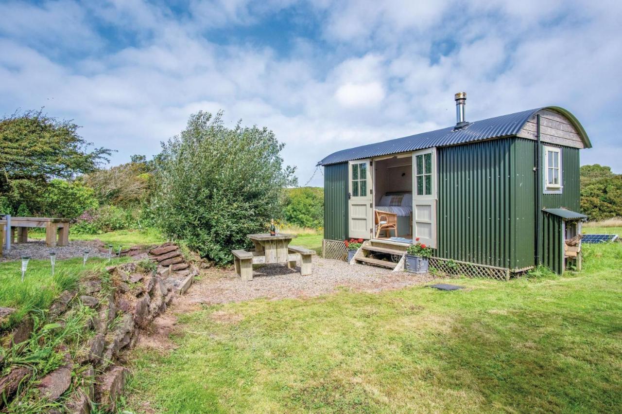Haven View - 1 Bedroom Shepherds Hut - St Ishmaels Saint Ishmaels  Экстерьер фото