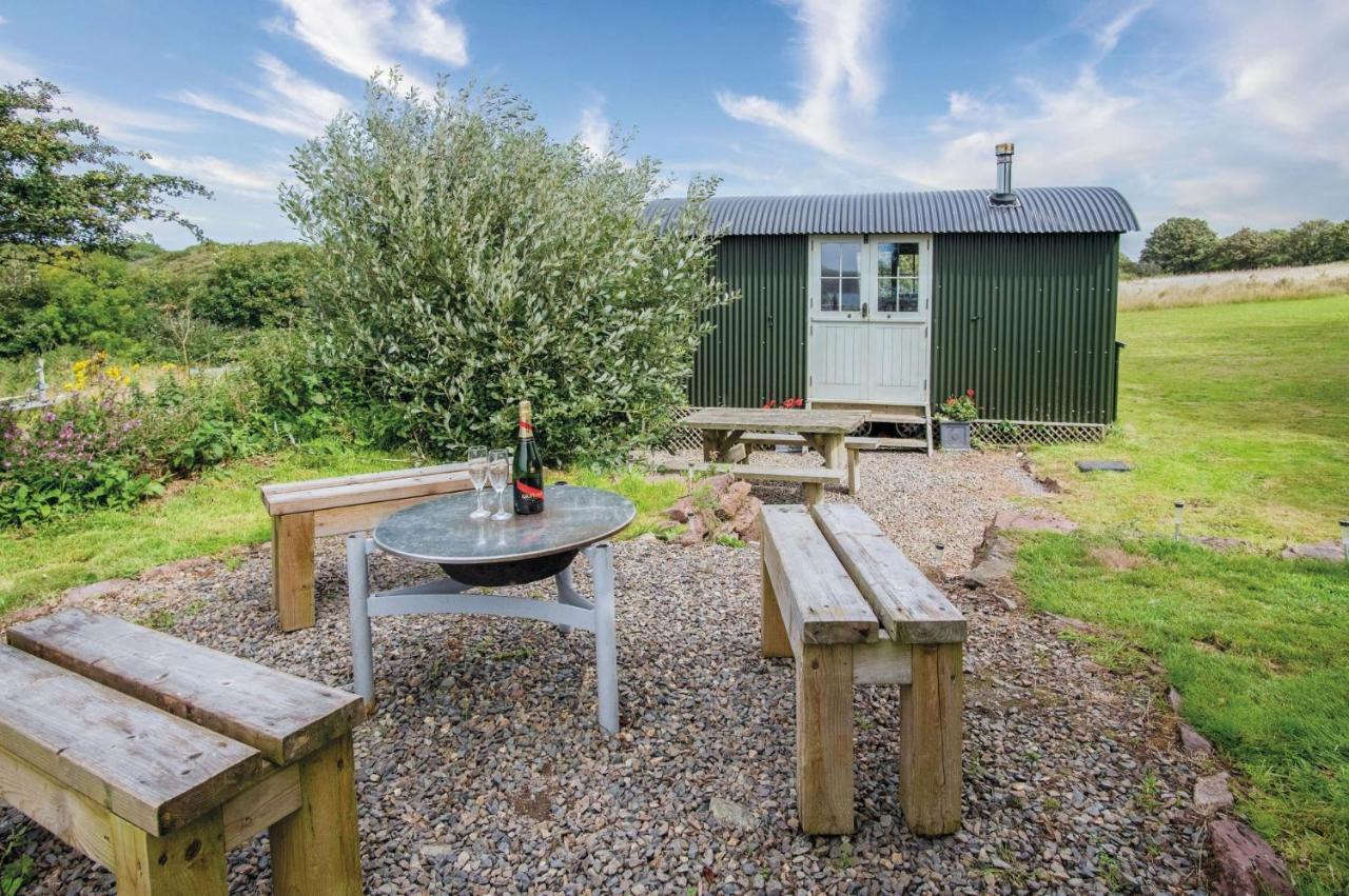 Haven View - 1 Bedroom Shepherds Hut - St Ishmaels Saint Ishmaels  Экстерьер фото